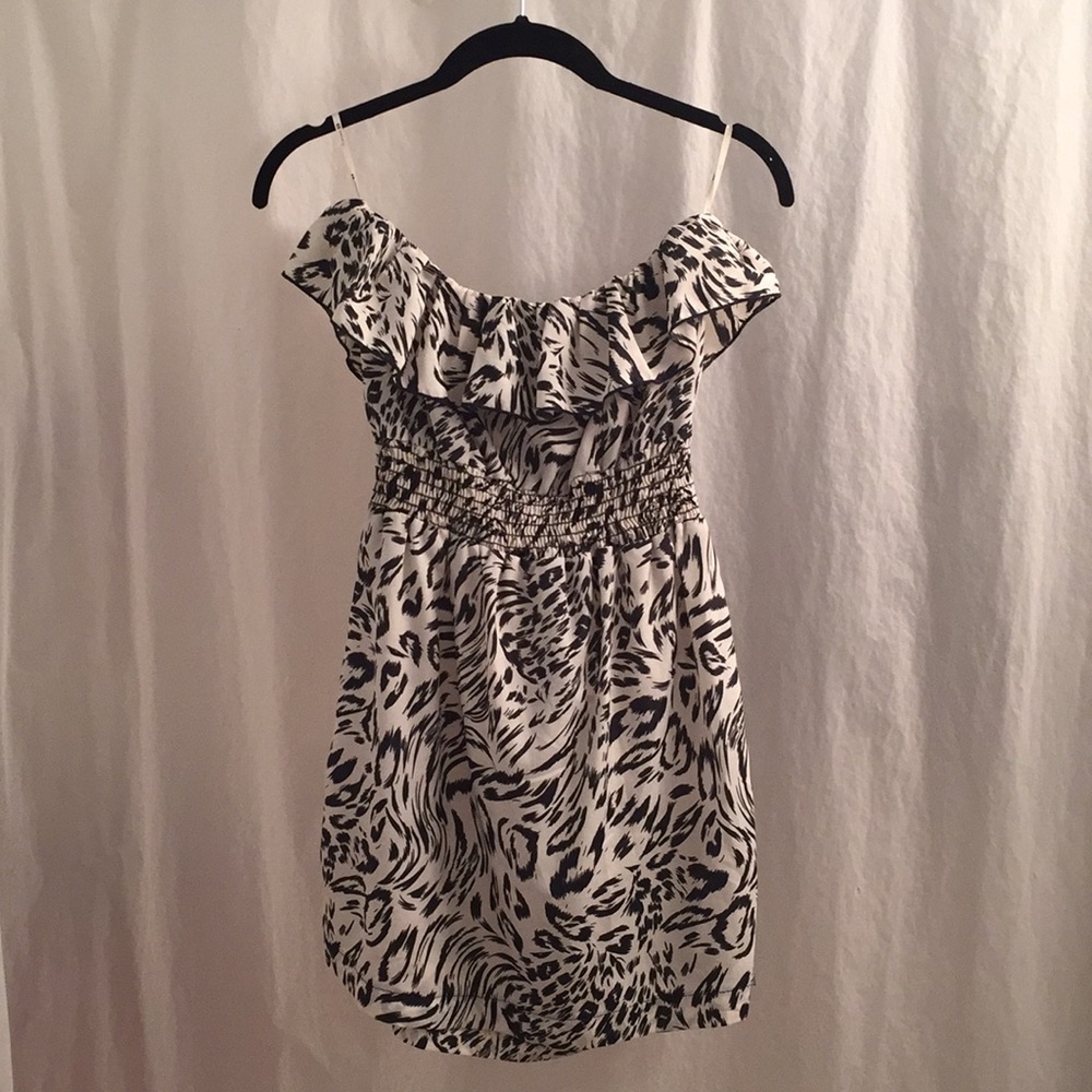 Forever 21 Black White Animal Print Sleeveless Top
